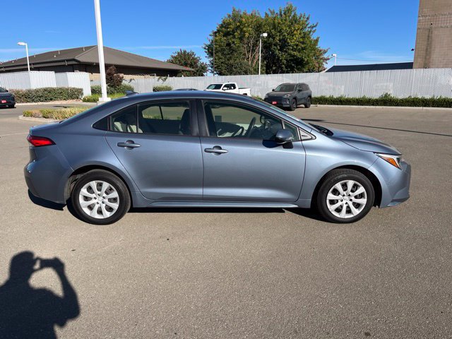 Used 2026 Toyota Corolla LE w/ Carpet Mat Package (TMS) FWD image 2