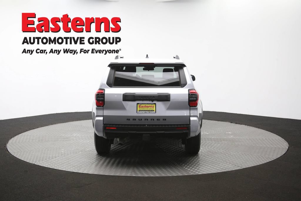 Used 2025 Toyota 4Runner SR5 AWD/4WD image 37