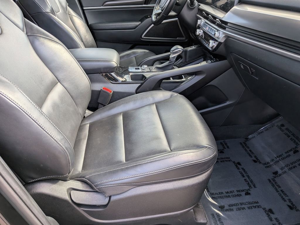 Used 2025 Kia Telluride S FWD image 33