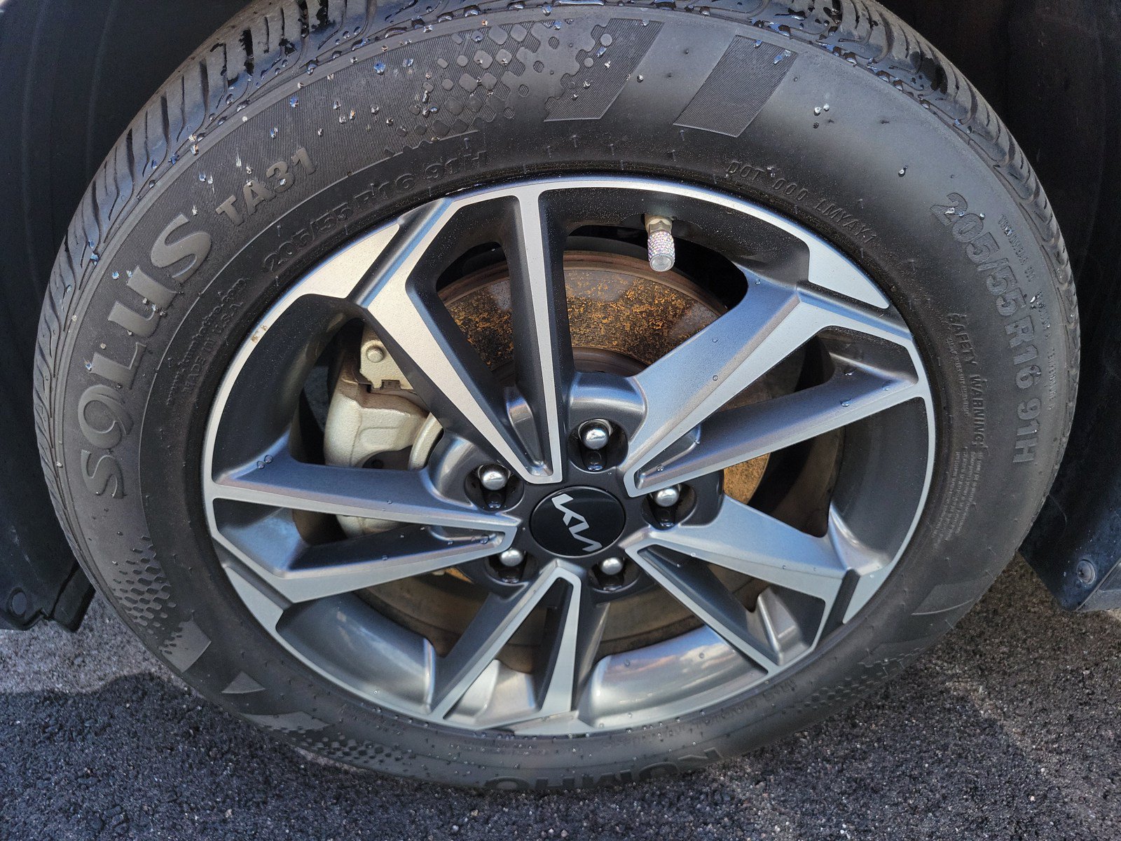 Used 2023 Kia Forte LXS w/ LXS Technology Package FWD image 6