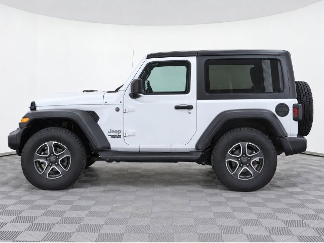 Used 2018 Jeep Wrangler Sport AWD/4WD image 9