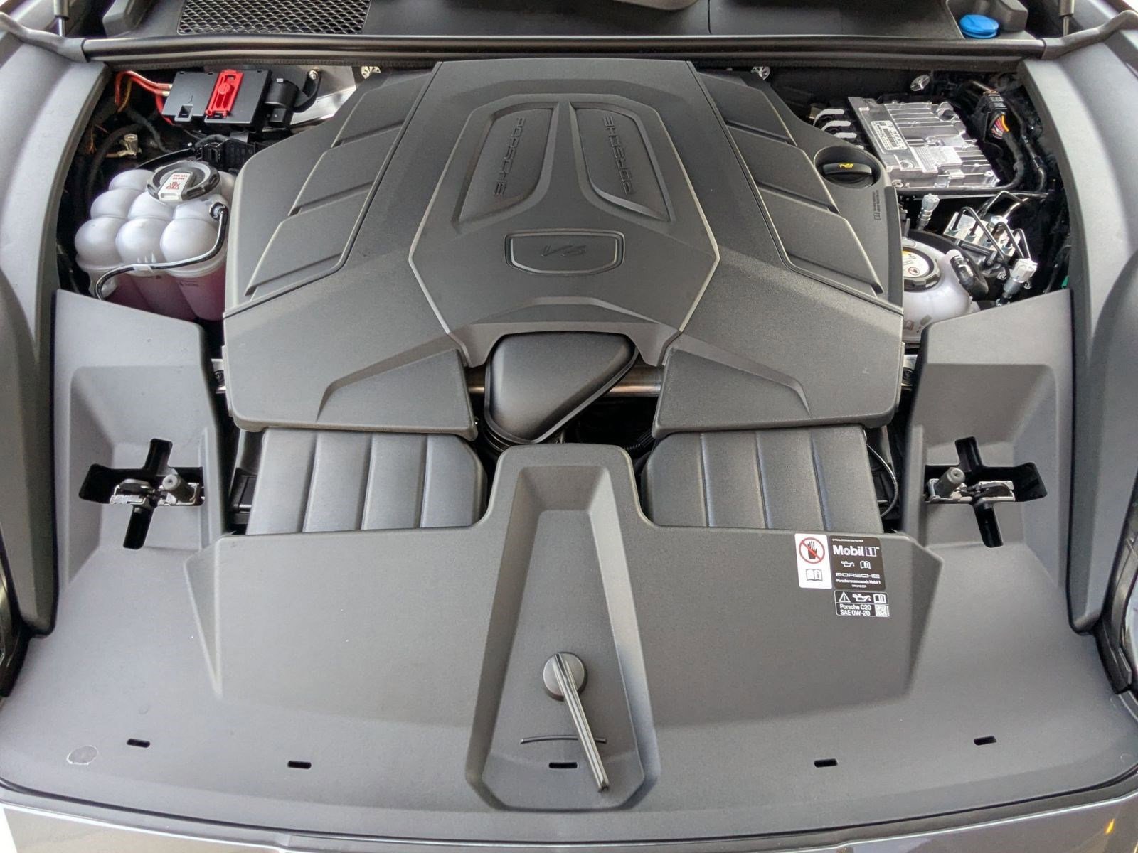 New 2026 Porsche Cayenne E-Hybrid image 28