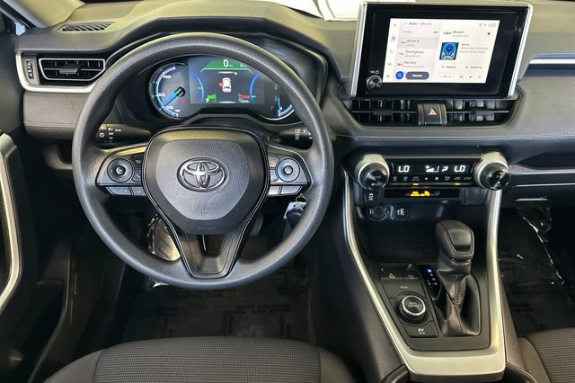 Certified 2025 Toyota RAV4 LE AWD/4WD image 18