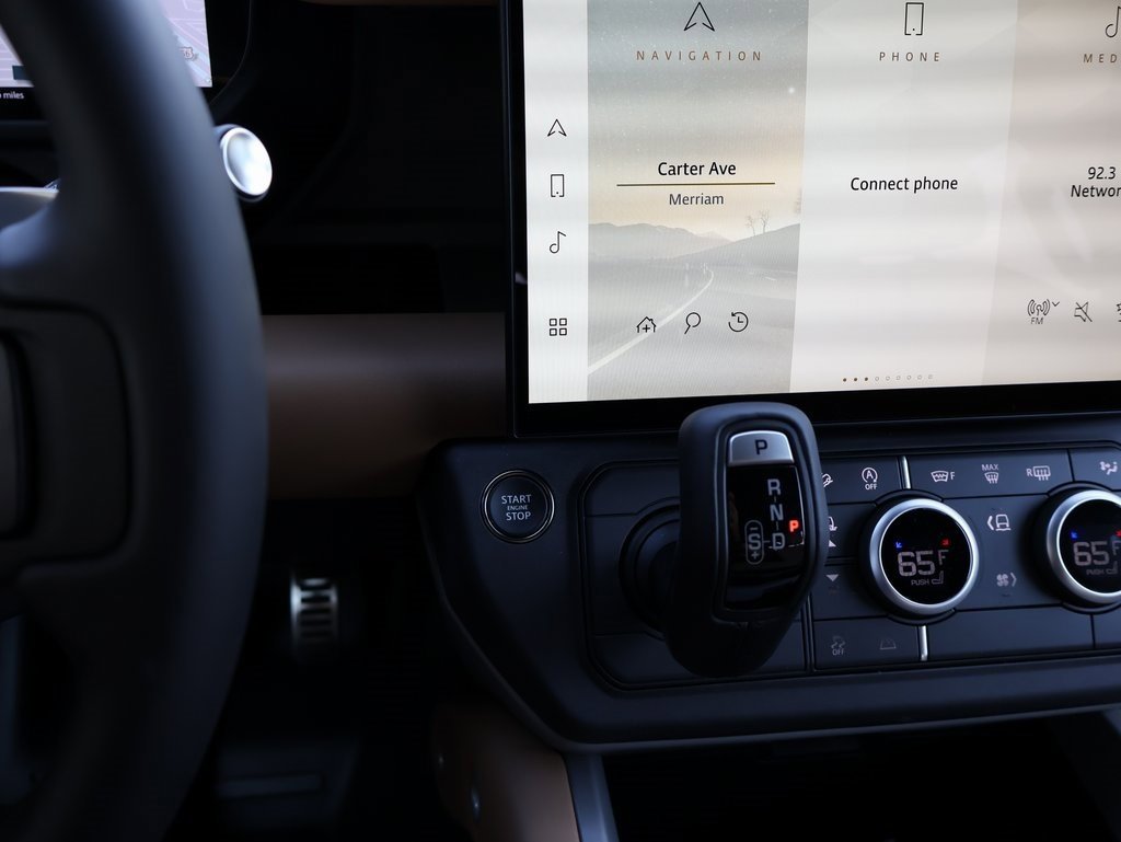 New 2026 Land Rover Defender 110 V8 image 28