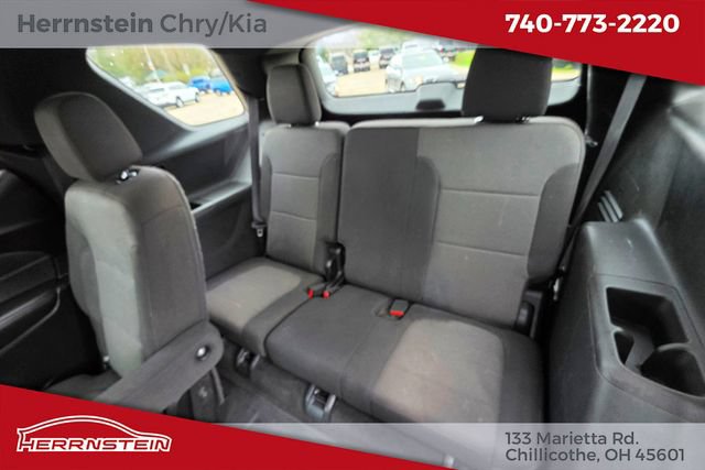 Used 2023 Chevrolet Traverse LT FWD image 23