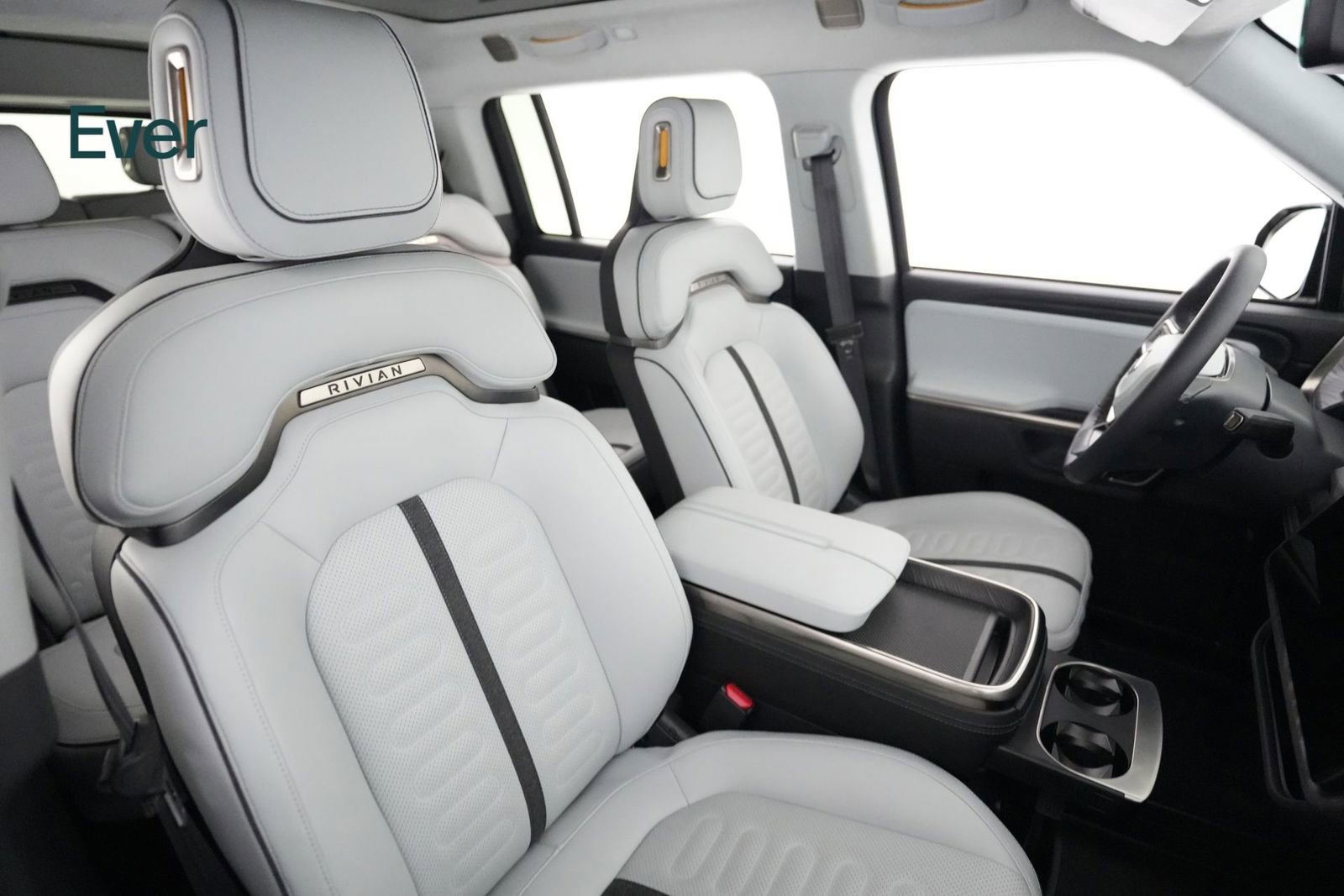 Used 2023 Rivian R1S Adventure AWD/4WD image 23