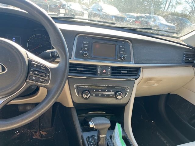 Used 2016 Kia Optima LX image 25