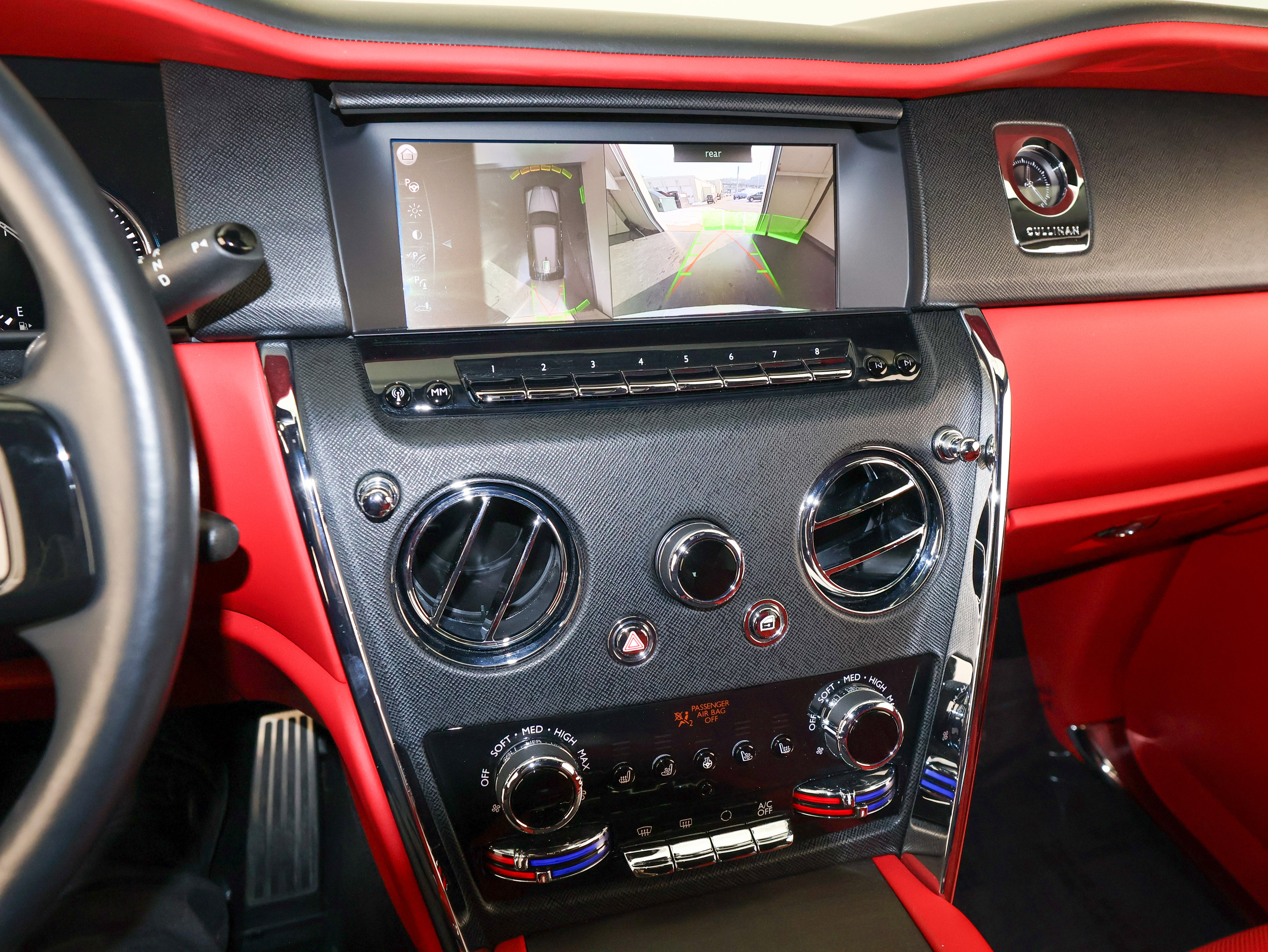 Used 2023 Rolls-Royce Cullinan image 39