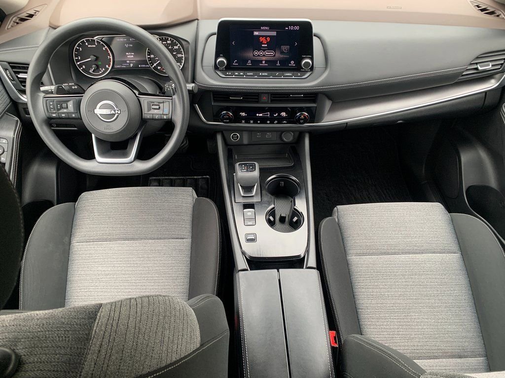 Used 2023 Nissan Rogue SV image 14