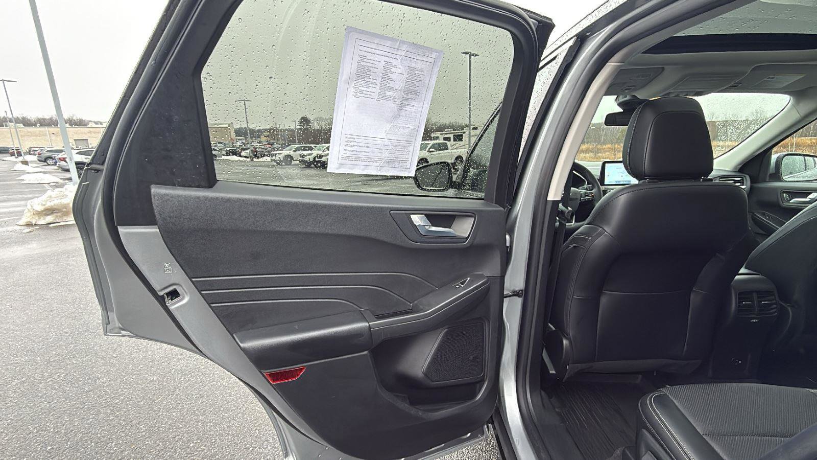Used 2022 Ford Escape Titanium AWD/4WD image 21