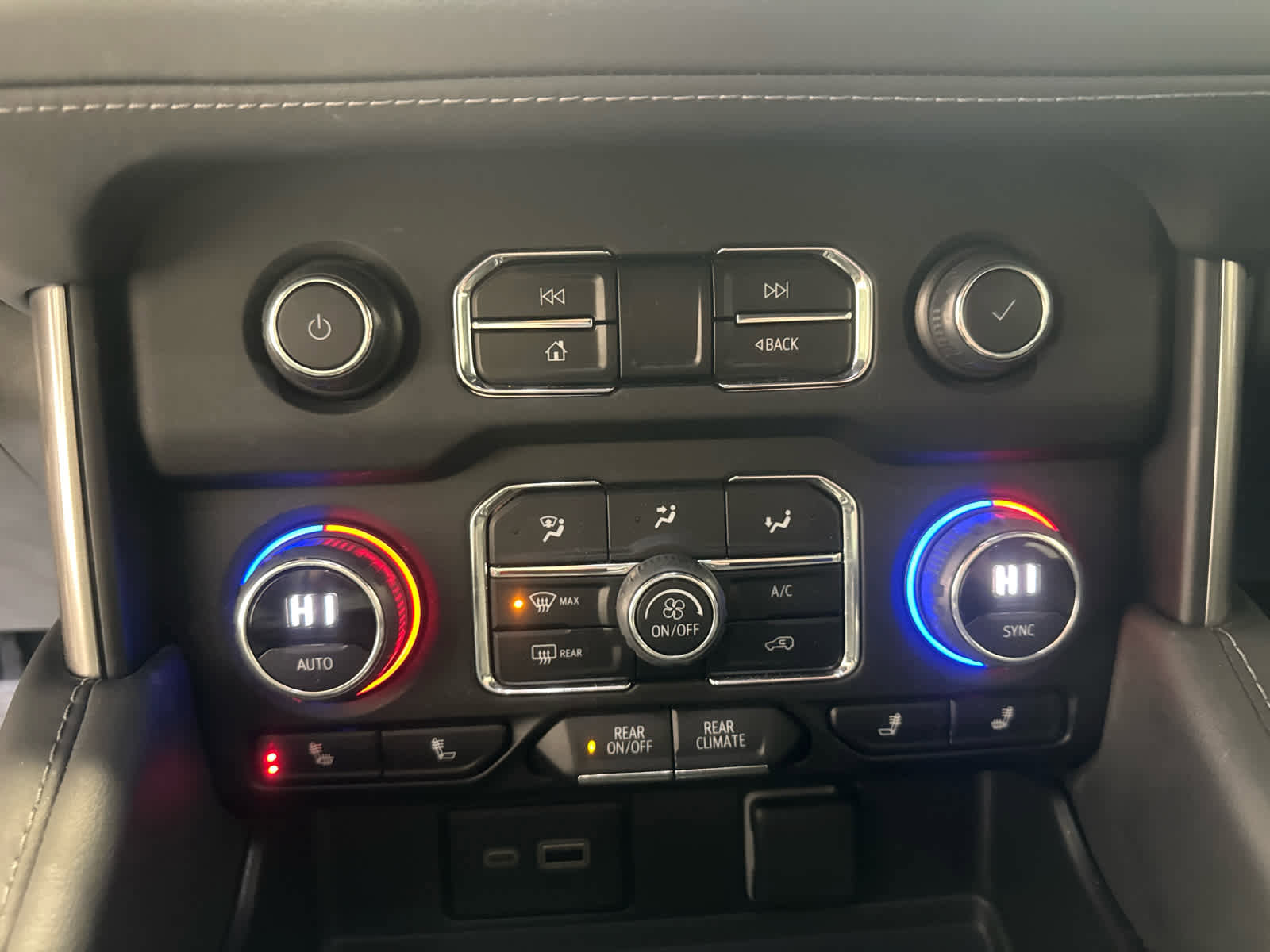 Used 2023 Chevrolet Tahoe LT w/ LT Signature Plus Package image 20