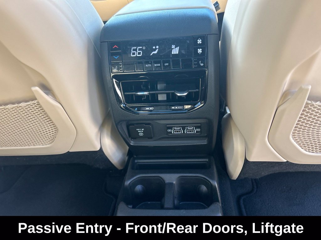 Certified 2025 Jeep Grand Cherokee L Limited w/ Luxury Tech Group II AWD/4WD image 30