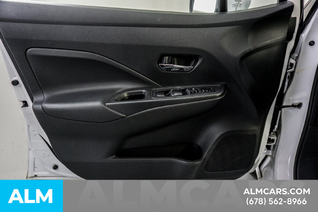 Used 2025 Nissan Versa SV FWD image 41