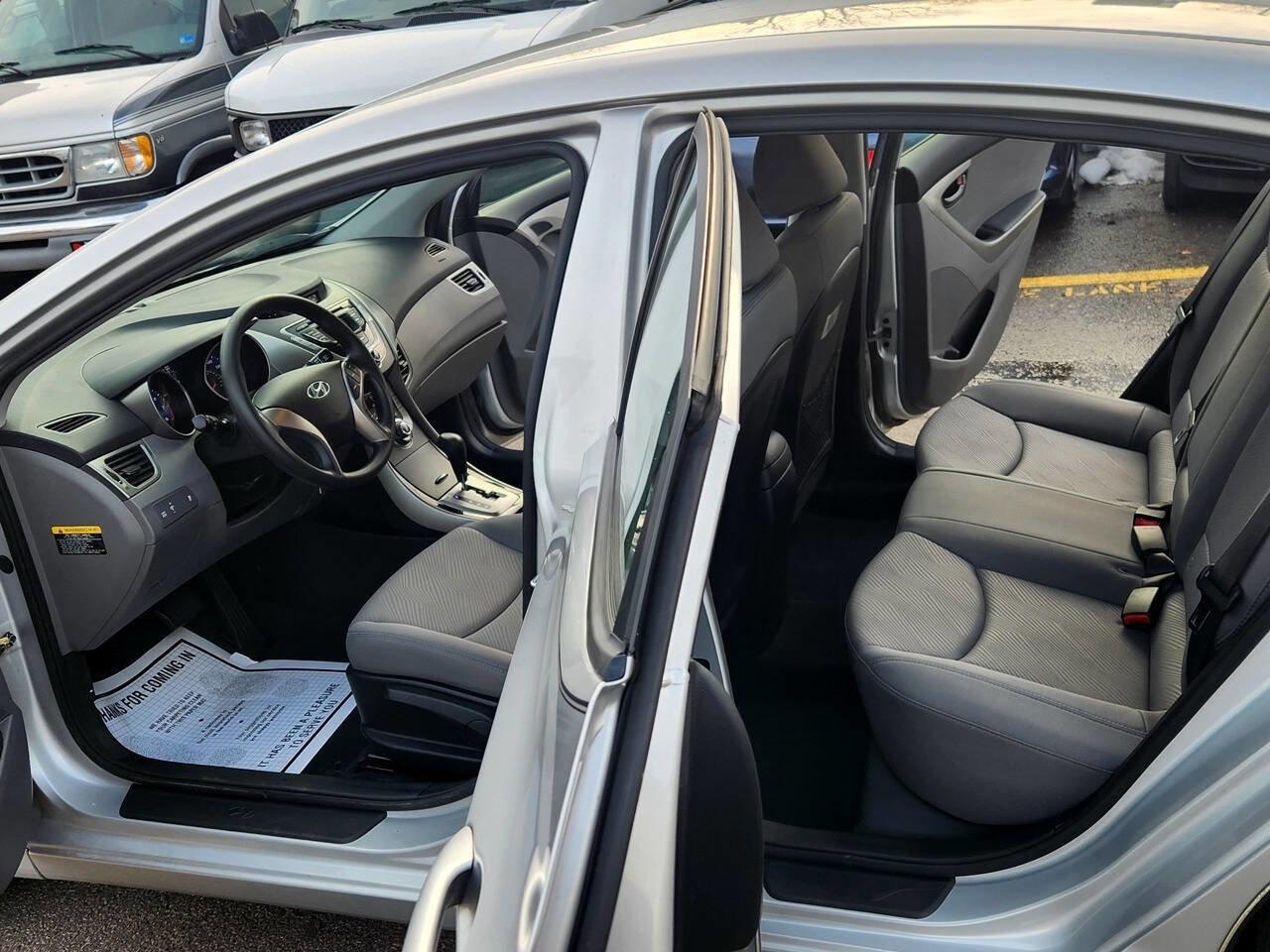 Used 2013 Hyundai Elantra GLS image 3