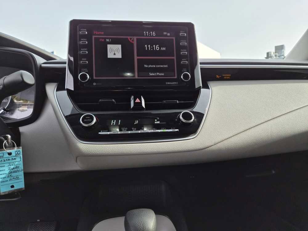 Used 2021 Toyota Corolla LE w/ Carpet Mat Package (TMS) image 10