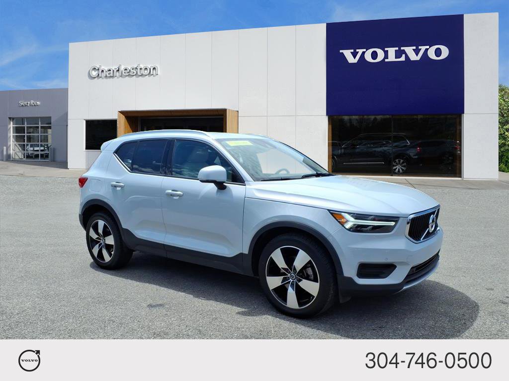 Used 2020 Volvo XC40 T5 Momentum w/ Protection Package
