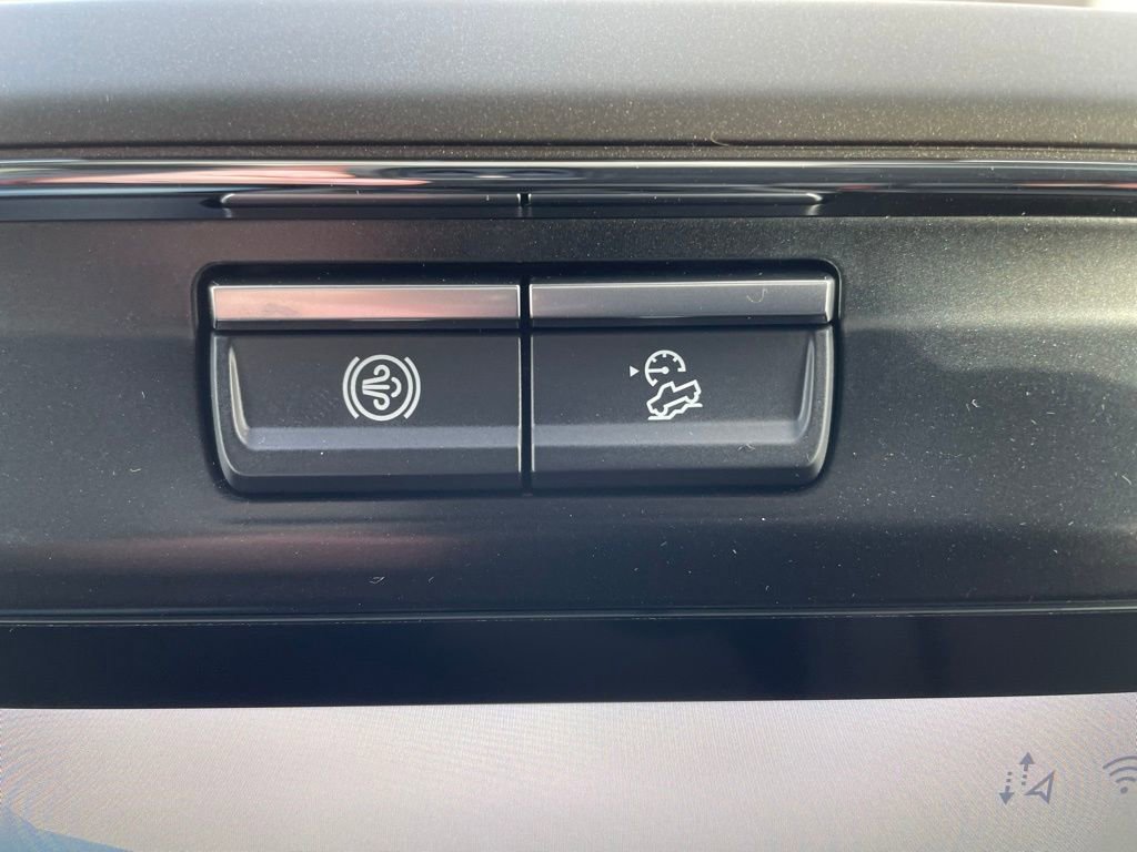 New 2026 Ford F350 Lariat w/ Black Appearance Package image 15