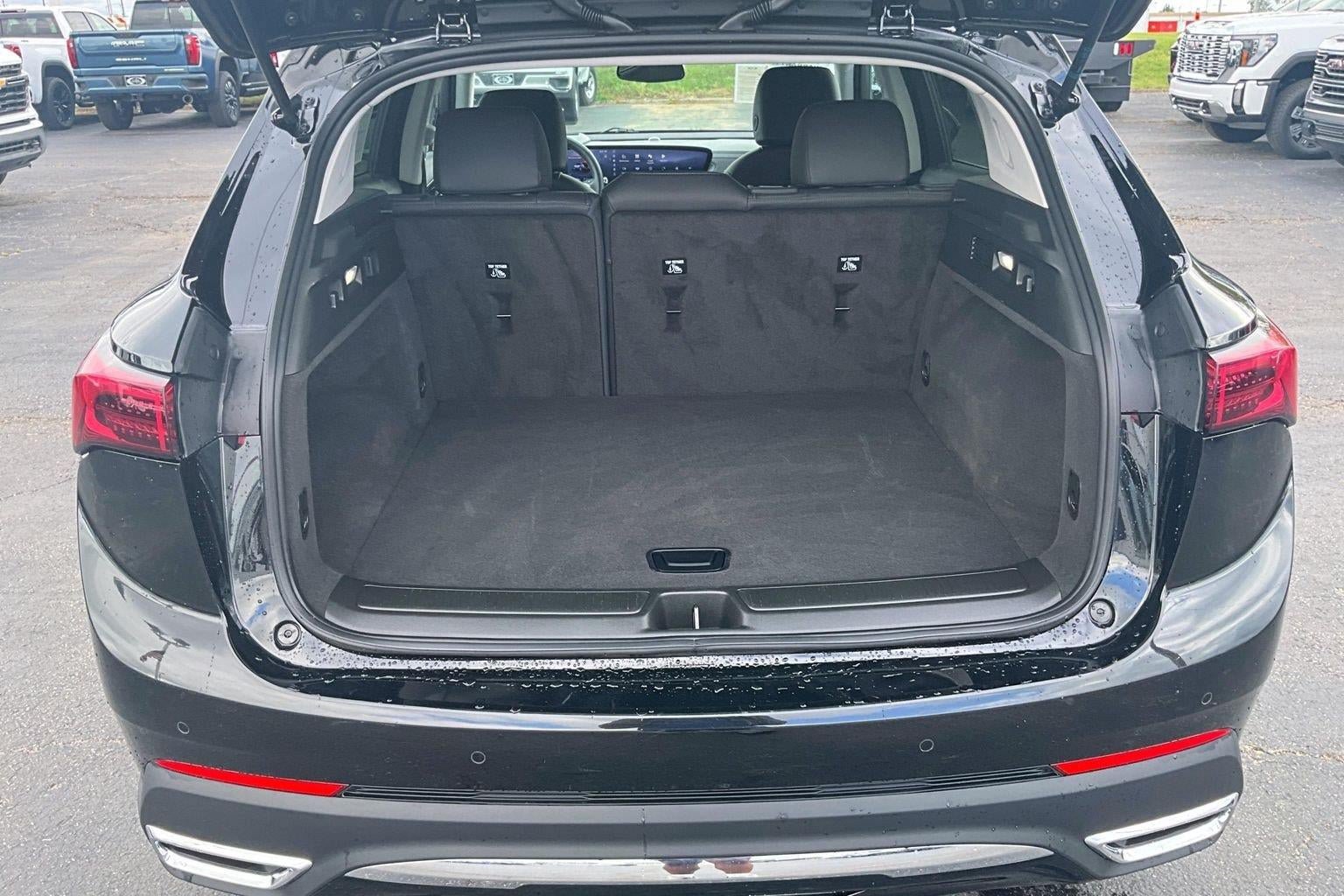 Used 2025 Buick Envision Preferred AWD/4WD image 4