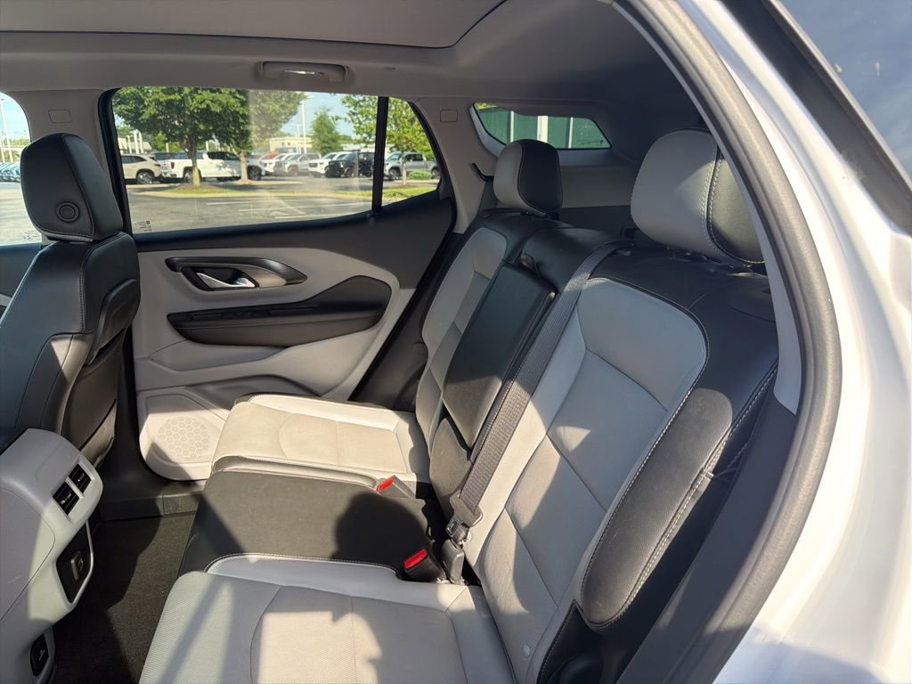 Used 2023 GMC Terrain SLT w/ Infotainment Package II AWD/4WD image 22