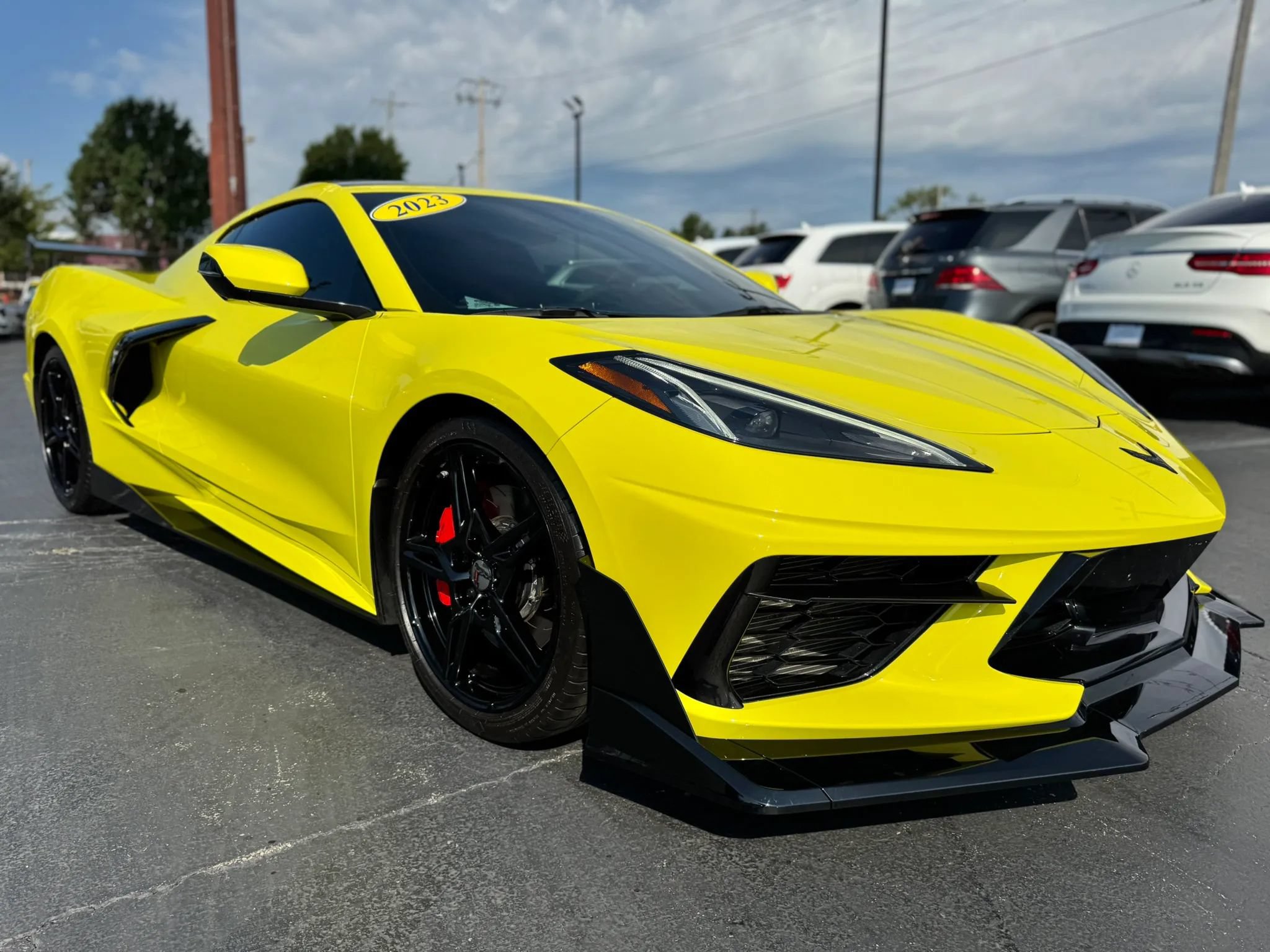 Used 2023 Chevrolet Corvette Stingray Coupe w/ Z51 Performance Package RWD image 9