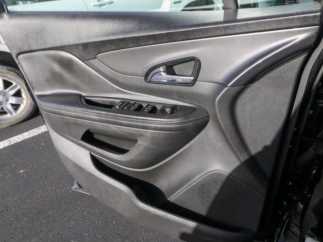 Used 2021 Buick Encore Preferred image 13