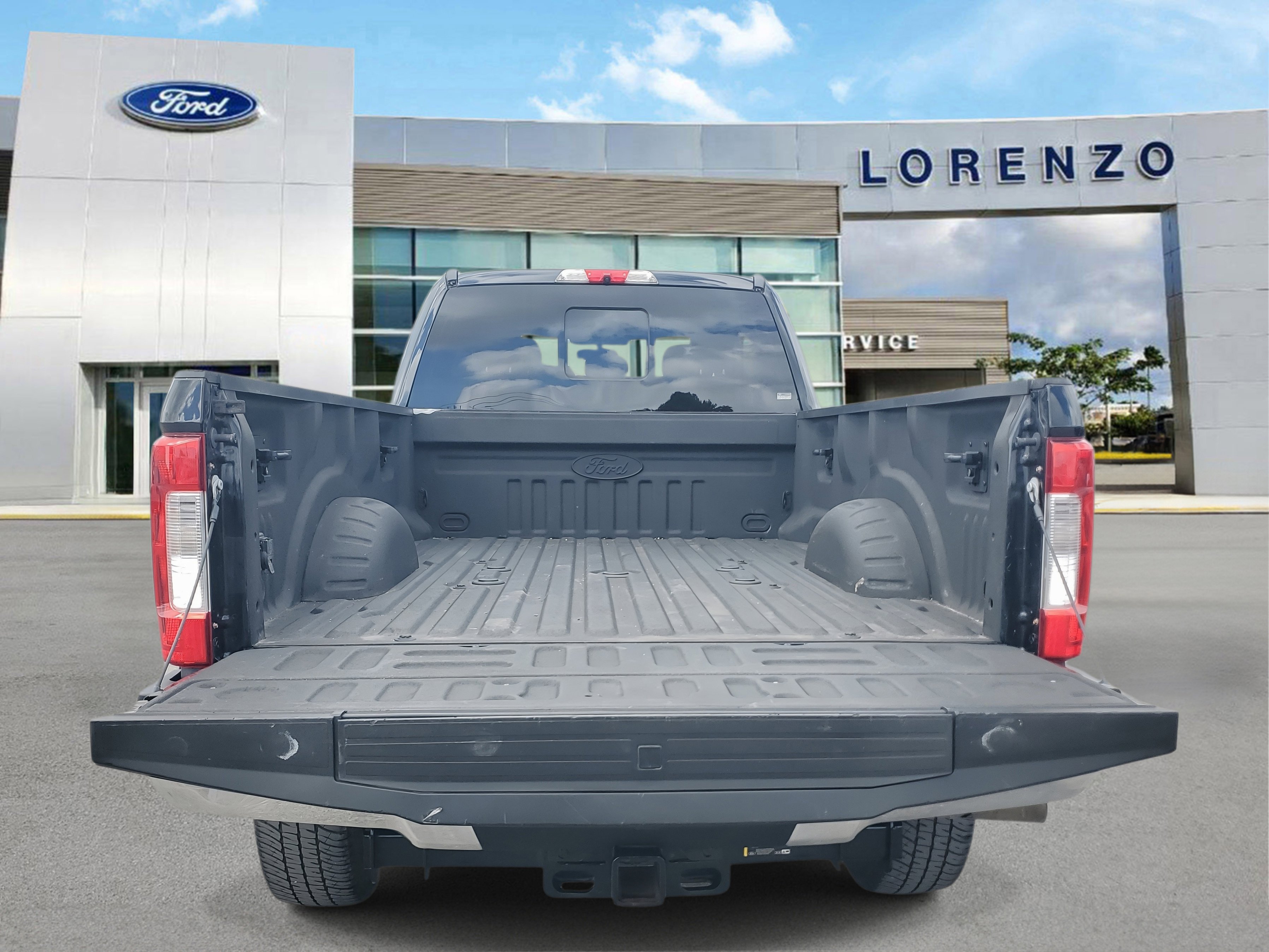 Used 2019 Ford F350 Lariat w/ Lariat Value Package image 27