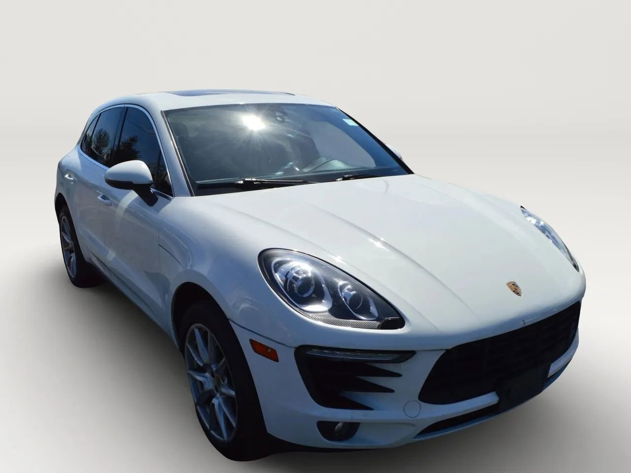 Used 2017 Porsche Macan S image 12