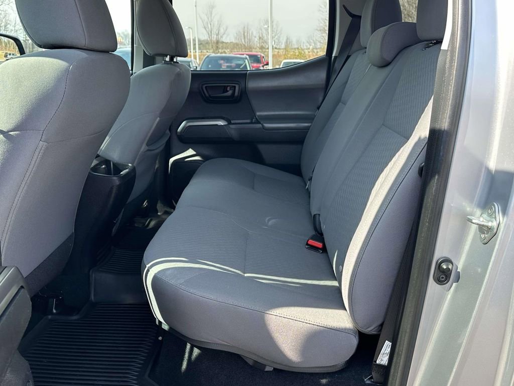 Used 2020 Toyota Tacoma SR5 image 9