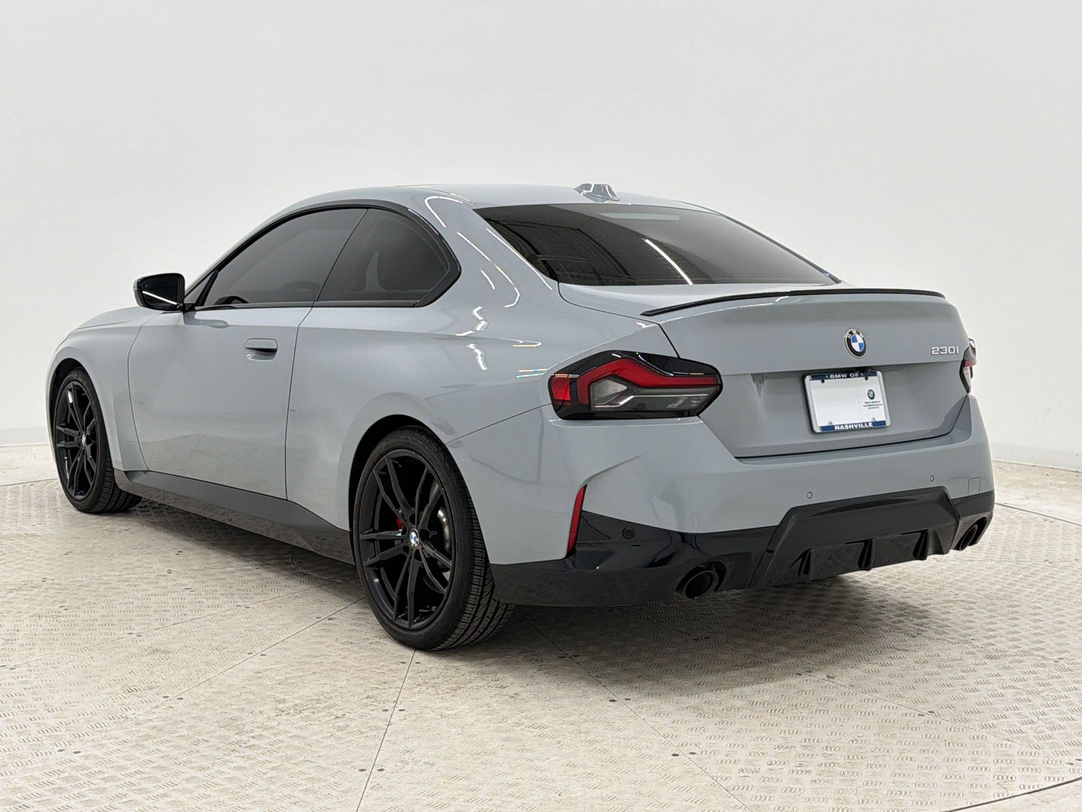 Used 2023 BMW 230i Coupe w/ M Sport Package RWD image 3