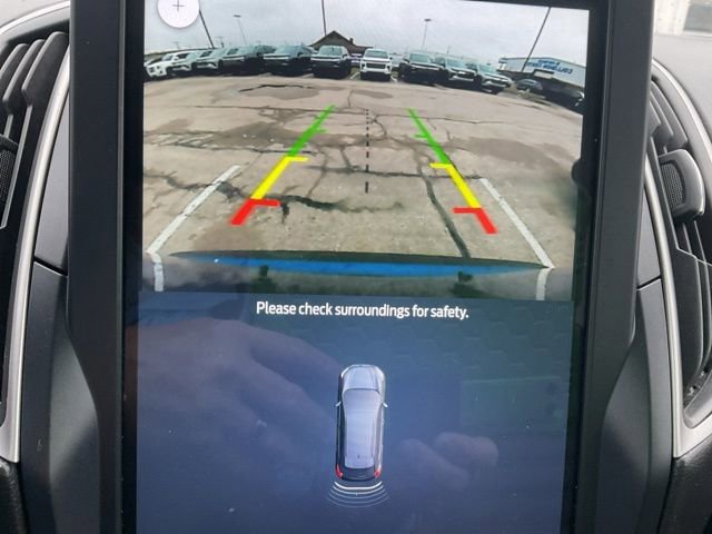 Used 2023 Ford Edge SEL image 2