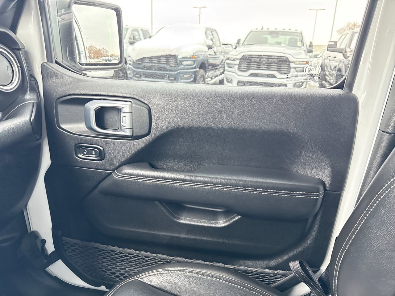 Used 2022 Jeep Wrangler Unlimited Sahara w/ Cold Weather Group image 28