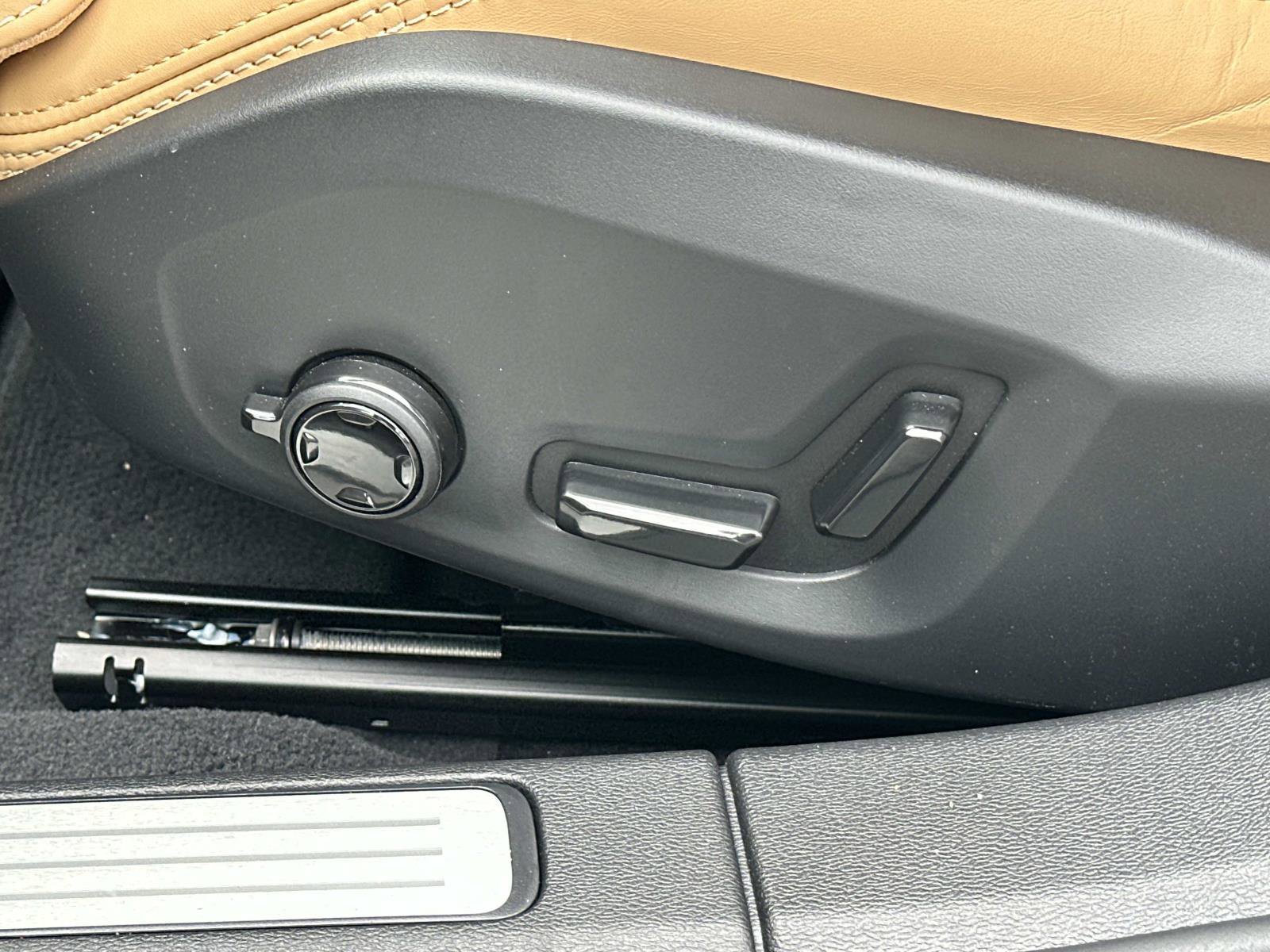 Used 2026 Volvo V60 B5 Cross Country Ultra w/ Climate Package AWD/4WD image 18