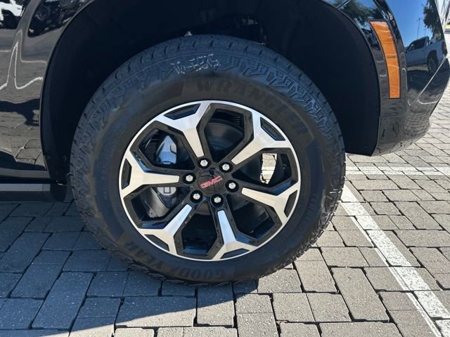New 2026 GMC Yukon XL AT4 w/ AT4 Premium Plus Package image 28