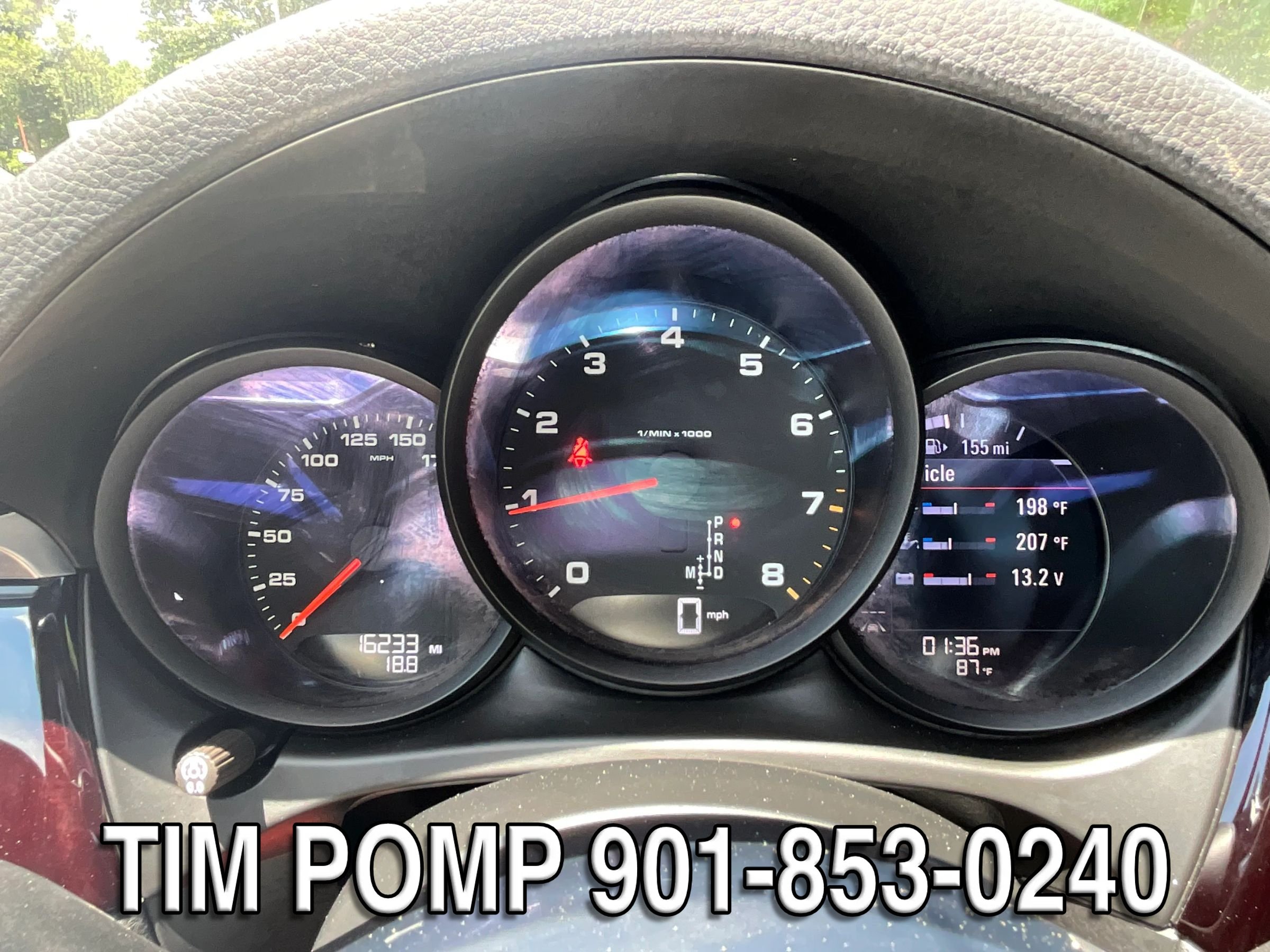 Used 2020 Porsche Macan w/ Premium Package Plus AWD/4WD image 21
