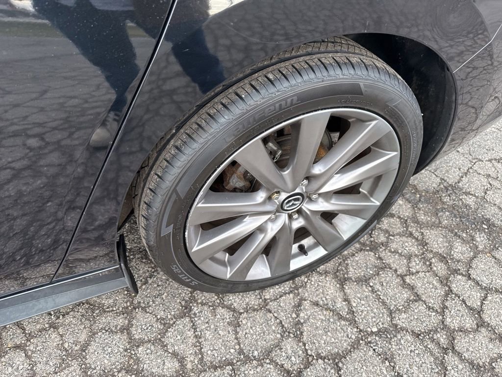 Used 2019 MAZDA MAZDA3 AWD Sedan w/ Preferred Package image 21