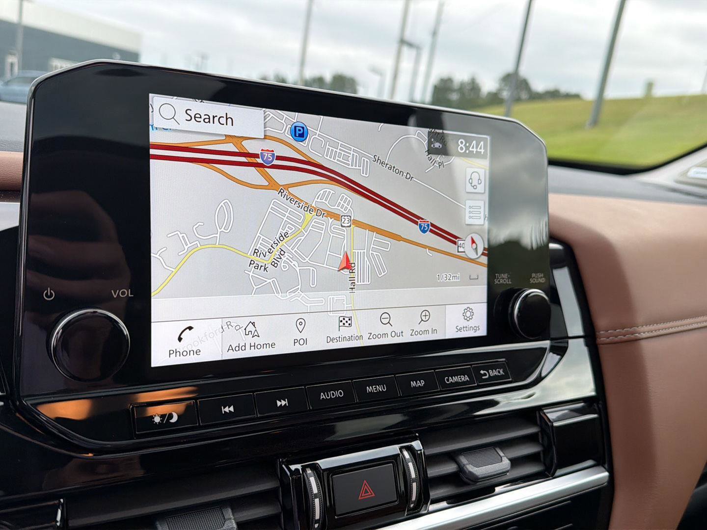 Used 2025 Nissan Pathfinder Platinum FWD image 27