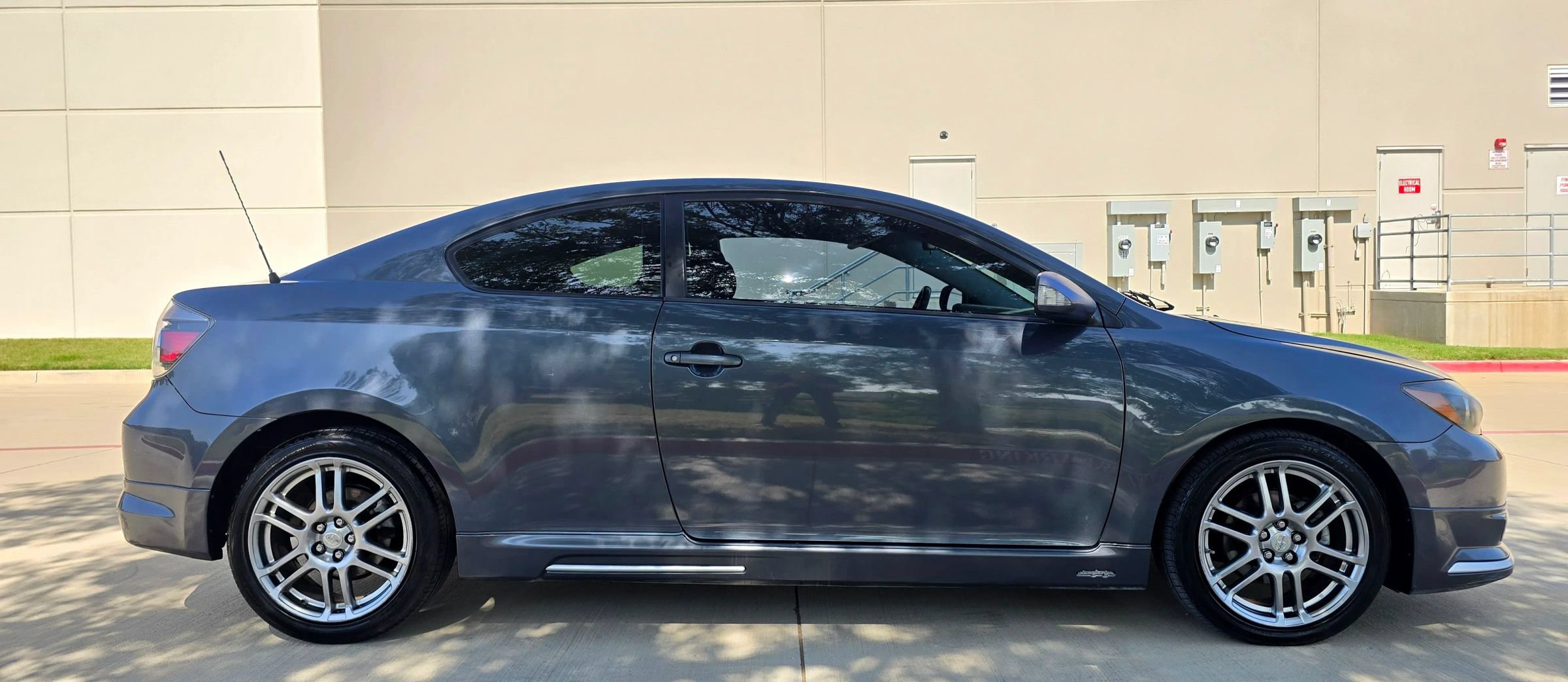 Used 2008 Scion tC FWD image 8