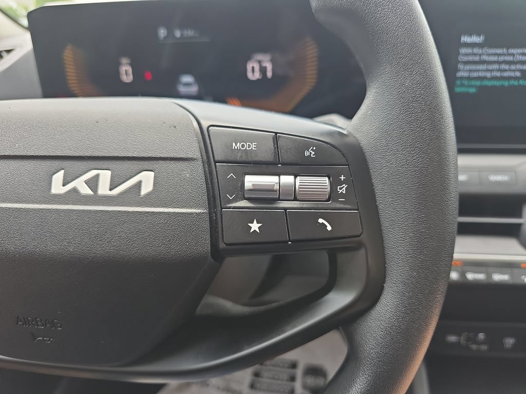 Used 2025 Kia K4 FWD image 21