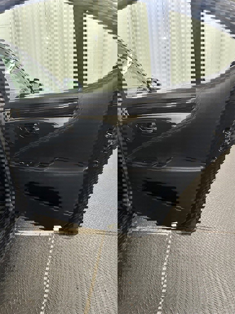 Used 2015 Lexus LS 460 L image 32