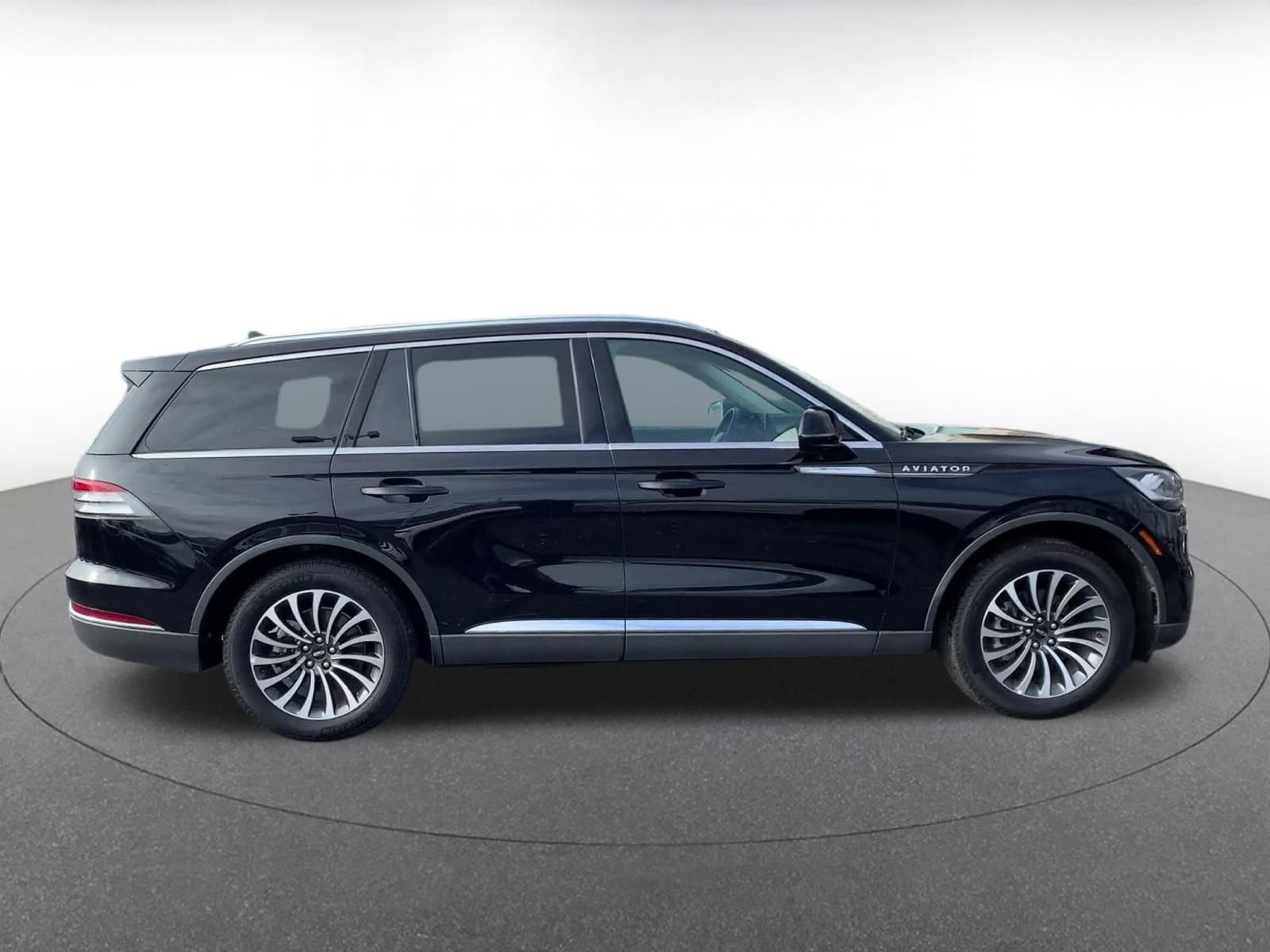 Used 2024 Lincoln Aviator Reserve image 16