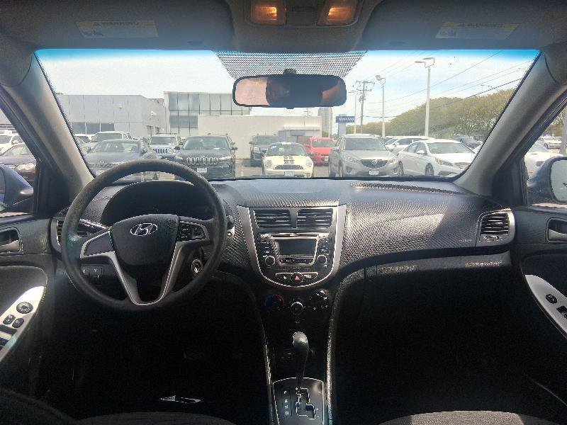 Used 2017 Hyundai Accent SE FWD image 33