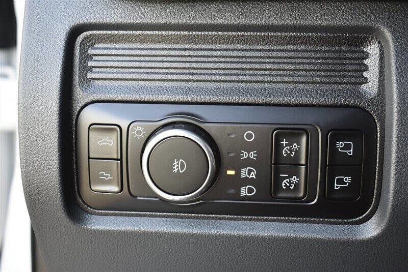 Used 2025 Ford F350 Platinum w/ FX4 Off-Road Package image 17