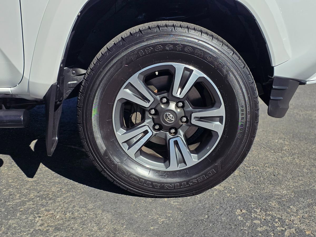 Used 2017 Toyota Tacoma TRD Sport w/ Tow Package image 8
