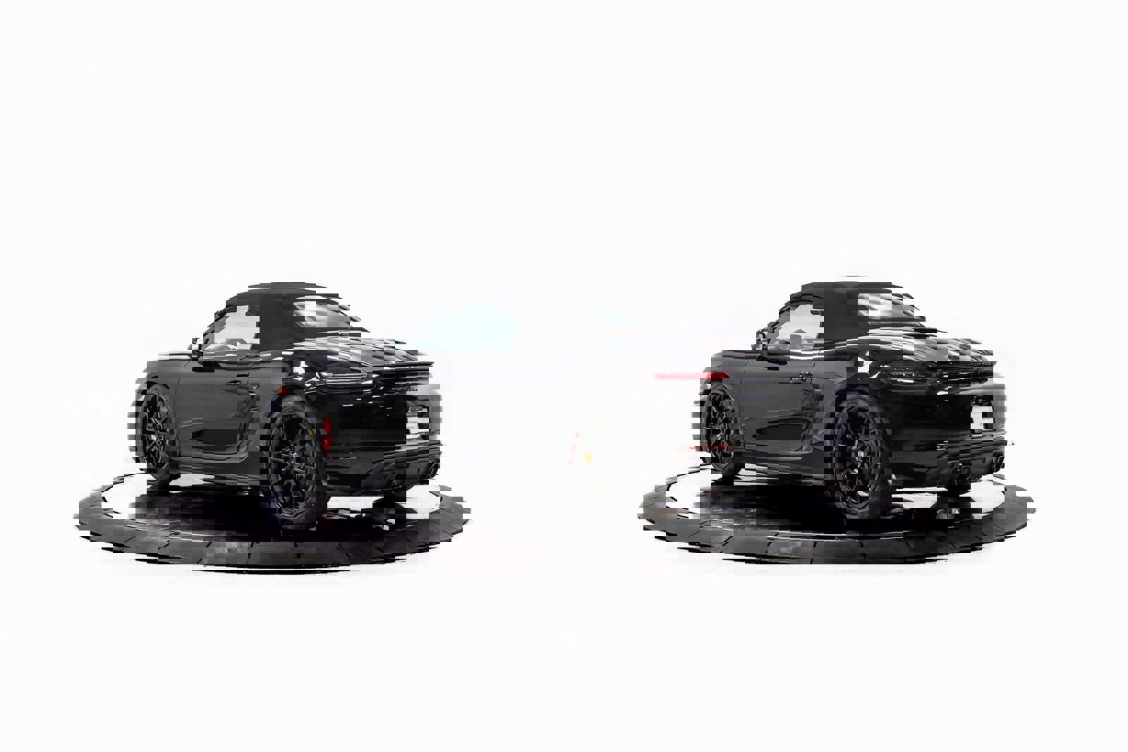 New 2025 Porsche 718 Boxster GTS image 3