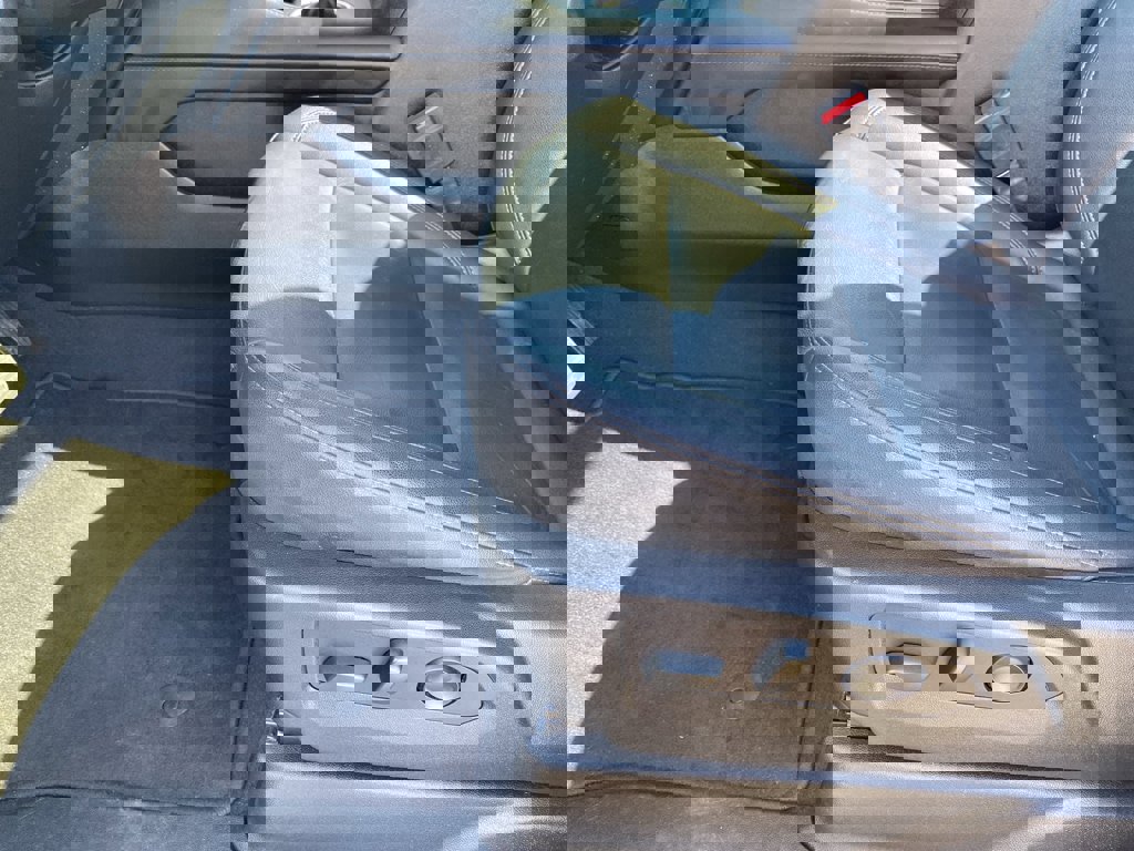 Used 2022 Chevrolet Tahoe Z71 w/ Z71 Off-Road Package image 29