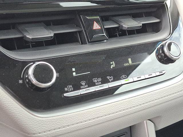 Certified 2022 Toyota Corolla Cross L image 16