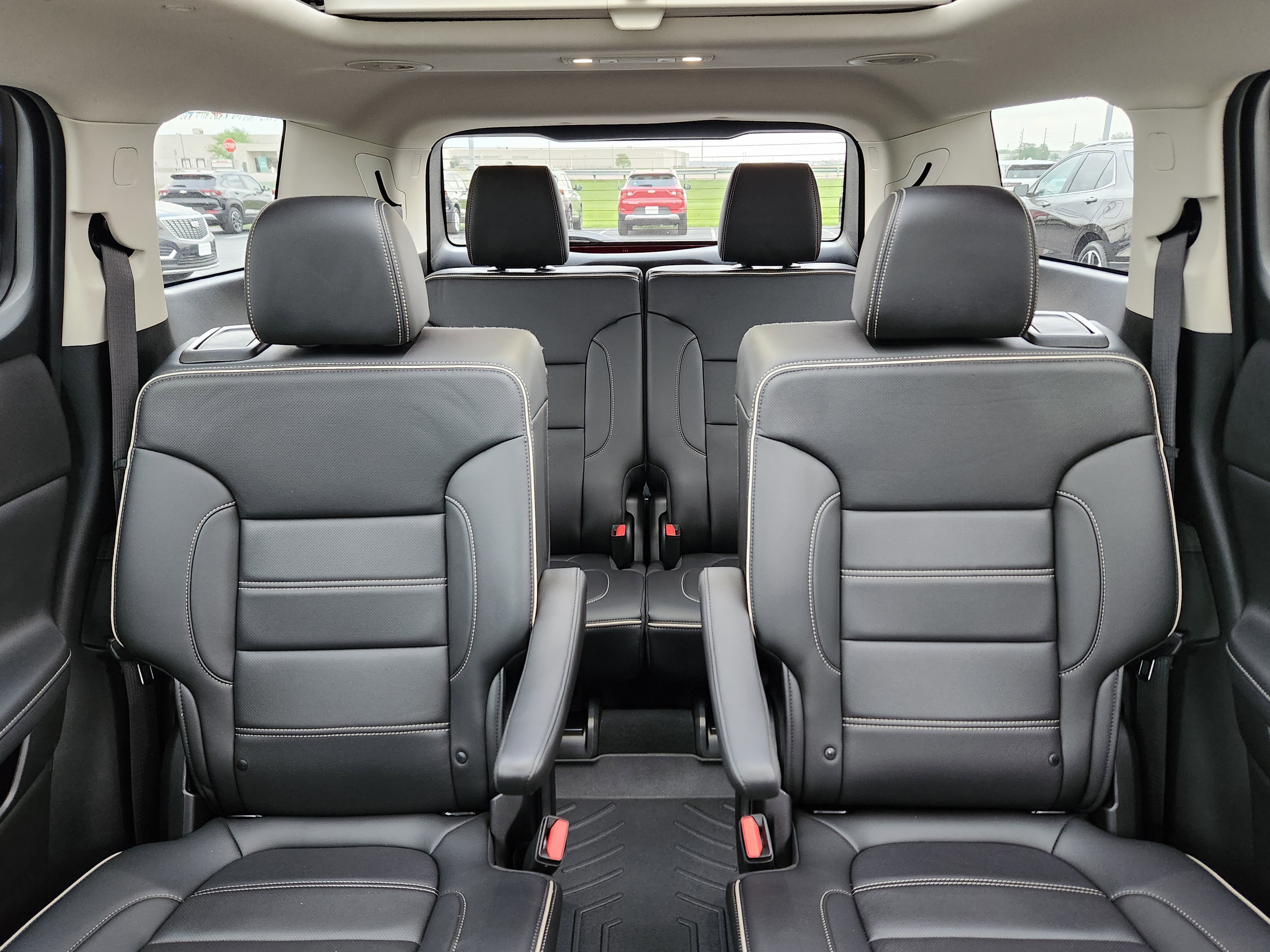 Used 2021 GMC Acadia Denali w/ Denali Technology Package image 11