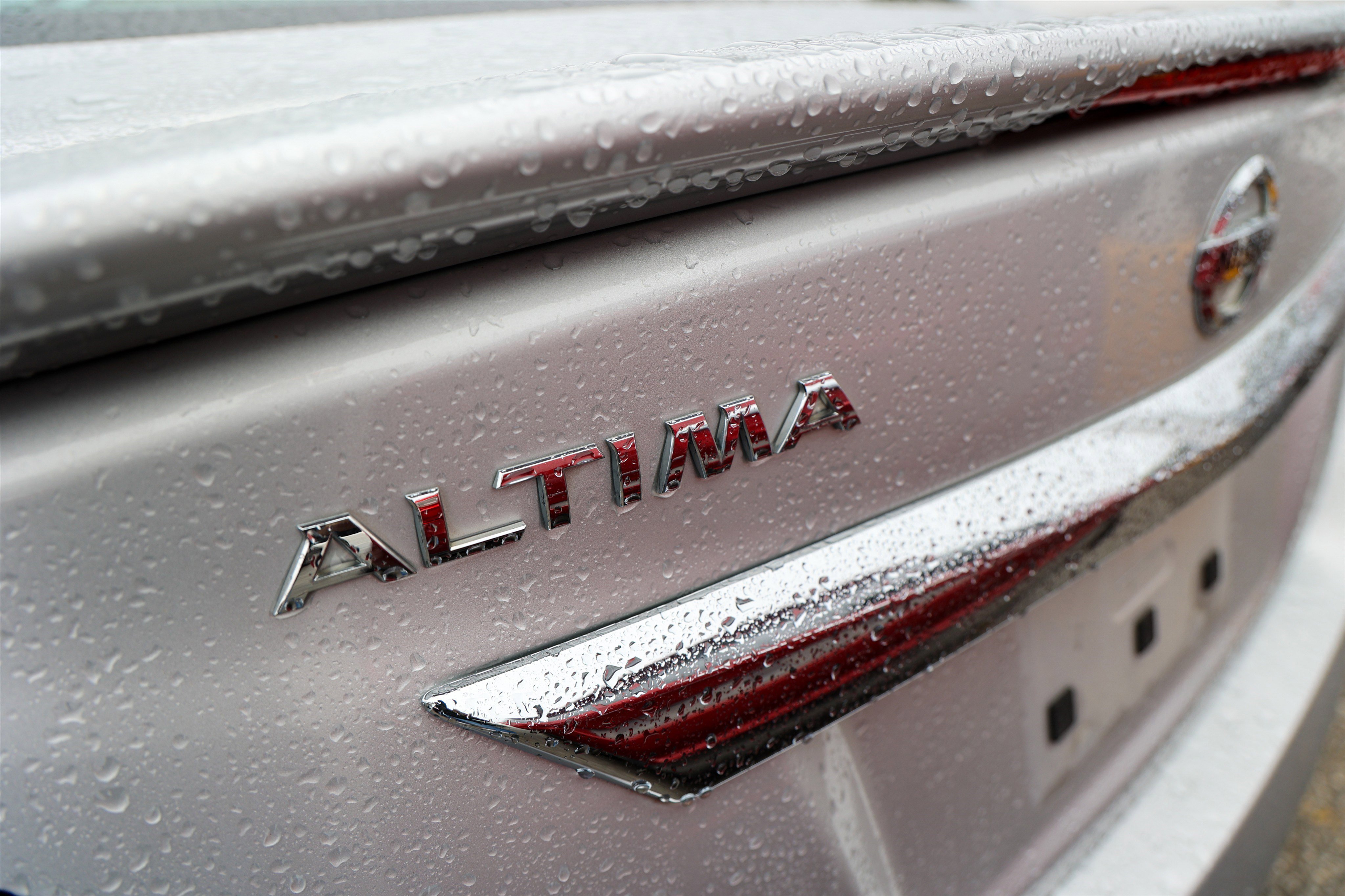 Used 2015 Nissan Altima 2.5 S w/ Sport Value Package image 12