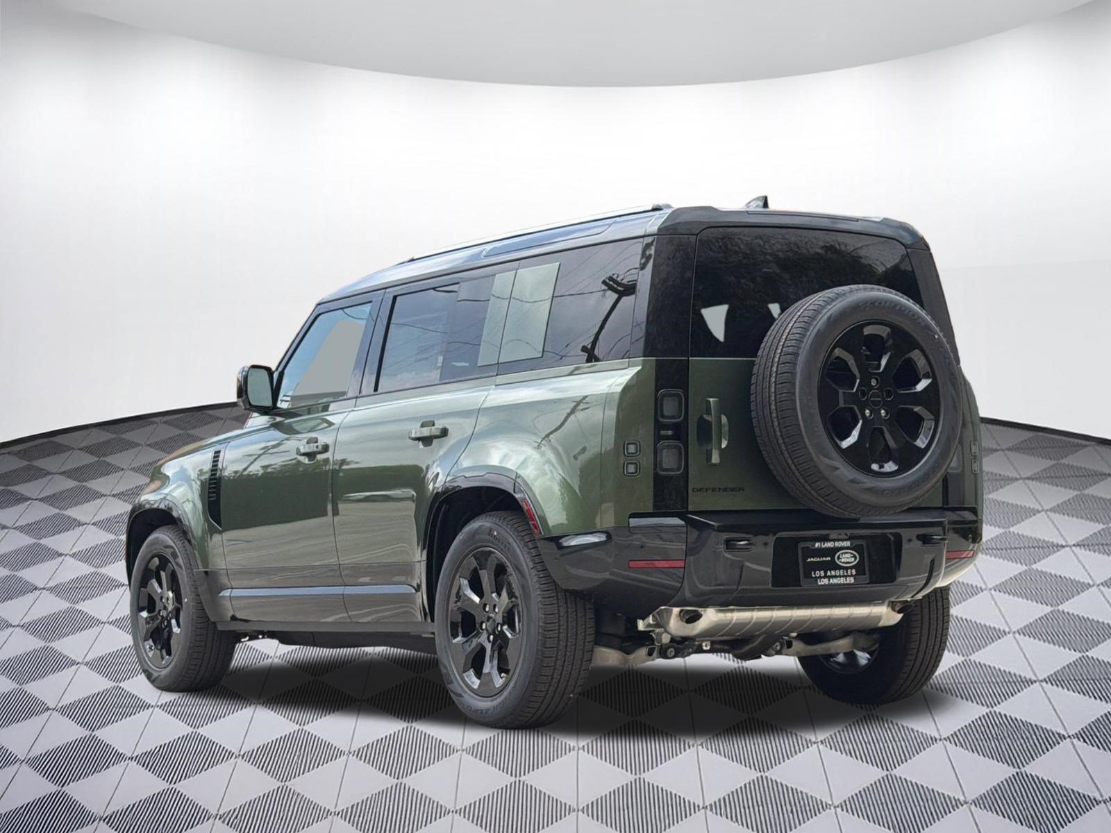 New 2026 Land Rover Defender 110 X-Dynamic SE AWD/4WD image 3
