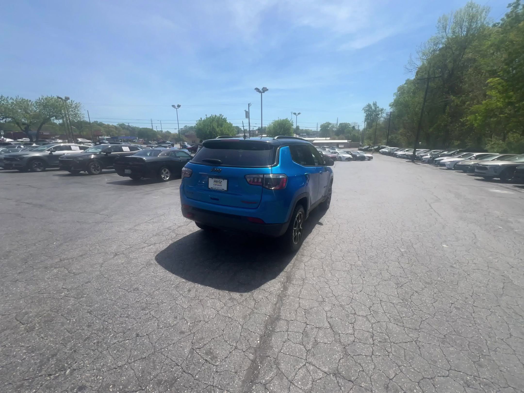 Used 2025 Chevrolet Trax LT FWD image 16